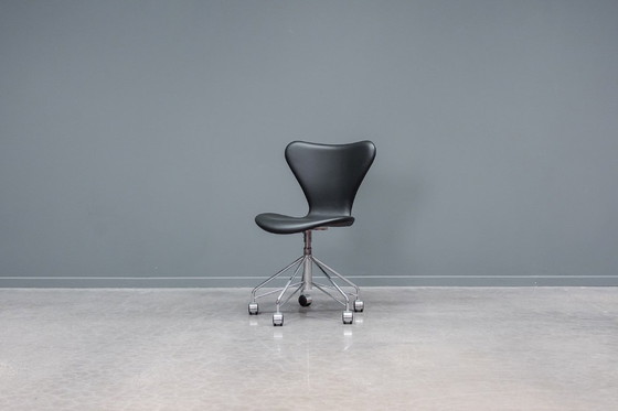Image 1 of Bürostuhl Serie 7
