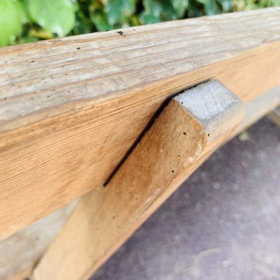 Image 1 of Ancien banc d’église en bois avec dossier -3 mètres -