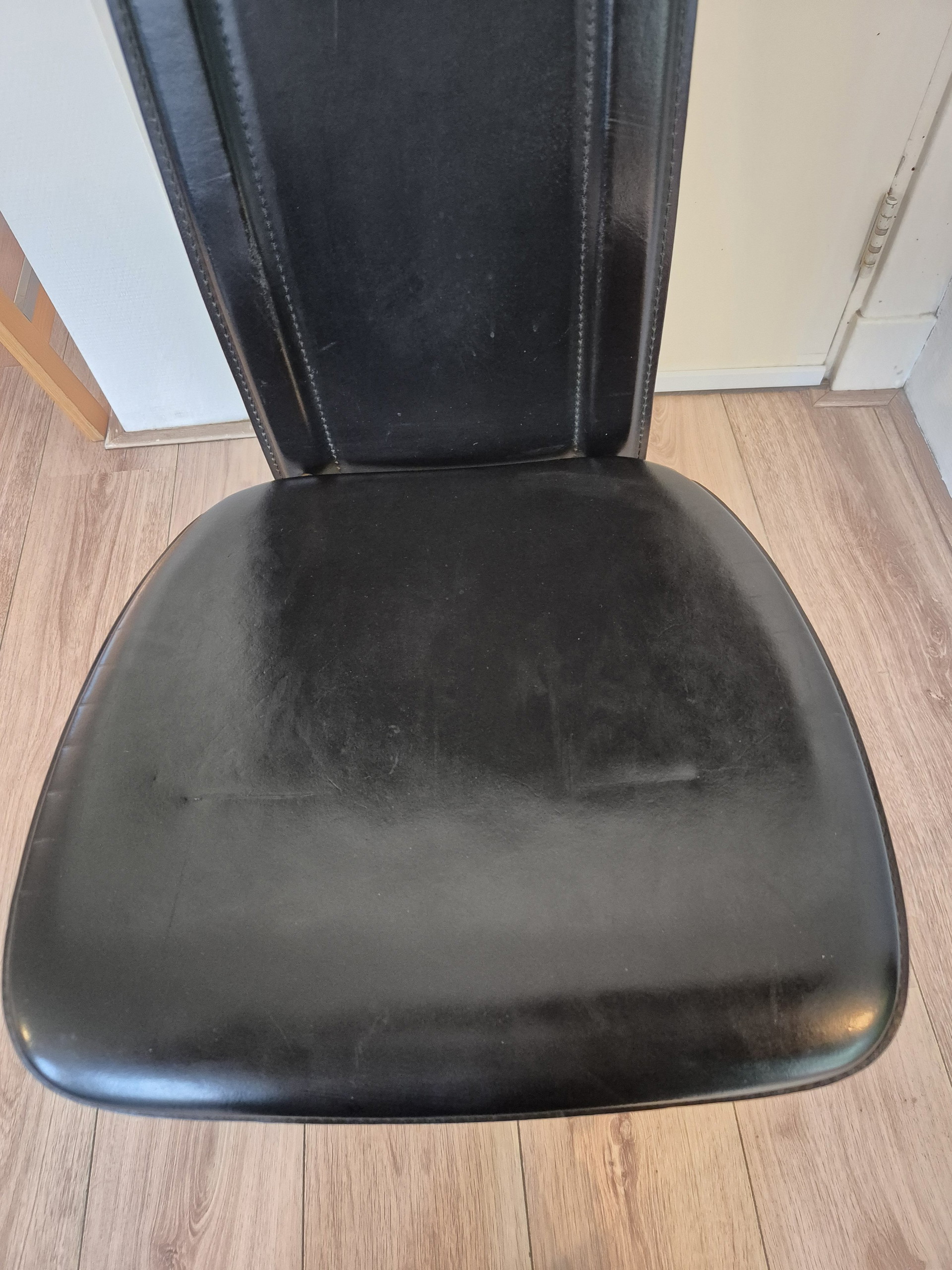 4 Cattelan Italia Alice Chairs | €400 | Whoppah