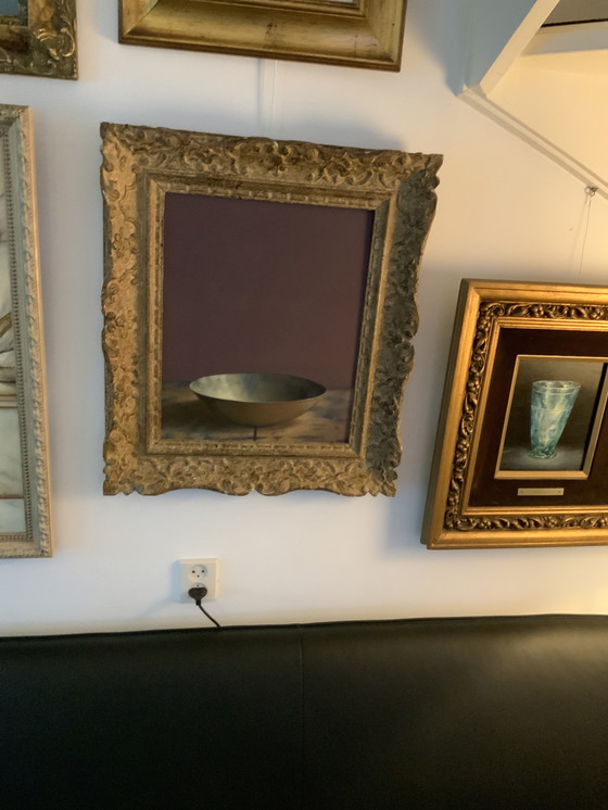 Image 1 of Cuenco con marco clásico de madera.