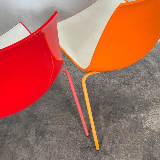 Image 1 of Juego de 4 sillas italianas Pedrali 3D a color.
