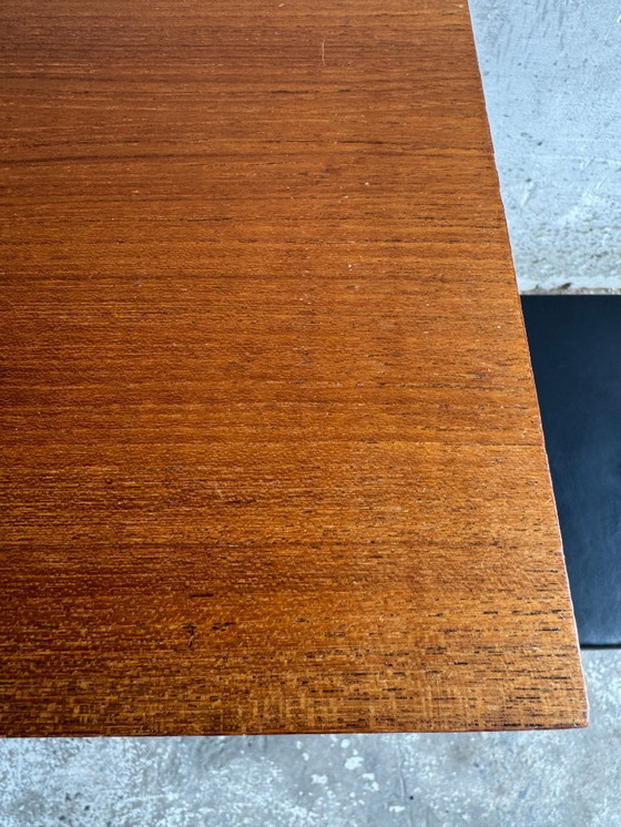 Image 1 of Tavolino moderno di metà secolo con portariviste