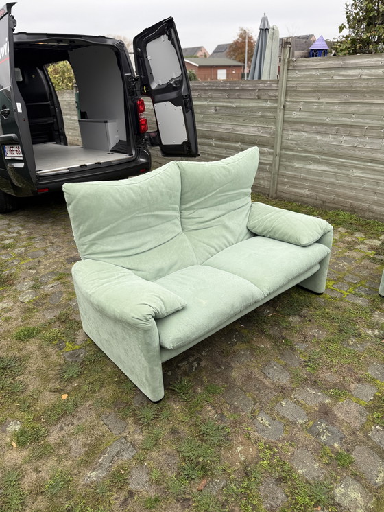 Image 1 of Vintage Cassina Maralunga-set – iconisch Vico Magistretti-ontwerp in zeldzaam mintgroen alcantara