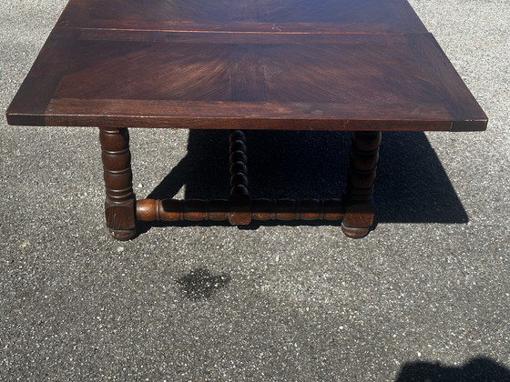 Image 1 of Table en chêne massif à rallonges, pieds tournés XIX e siècle 