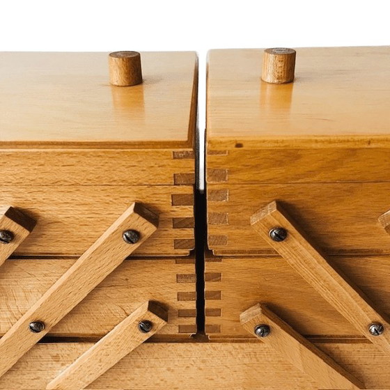 Image 1 of Scatola da cucito pieghevole in legno di metà secolo, scatola artigianale di design danese, anni '60