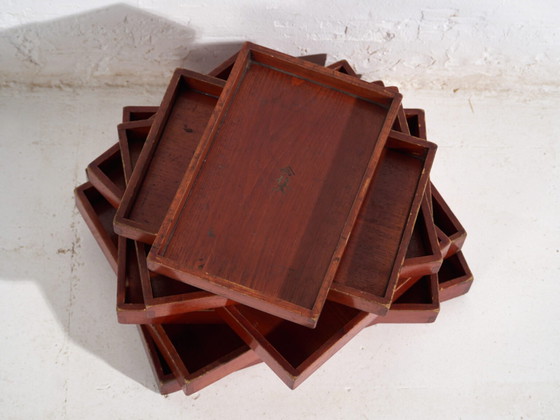 Set di 7 vassoi da portata giapponesi antichi in legno – Periodo Taishō–Showa (c.1910–1940) (photo 26 of 40)