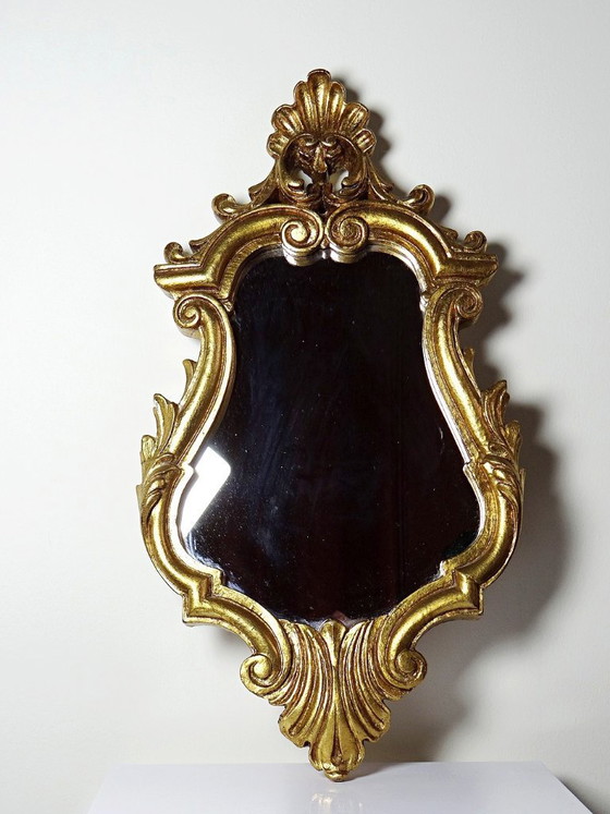 Image 1 of Specchio da parete vintage in stile rococò dorato, Italia, circa 1950-1970, legno e stucco dorato.