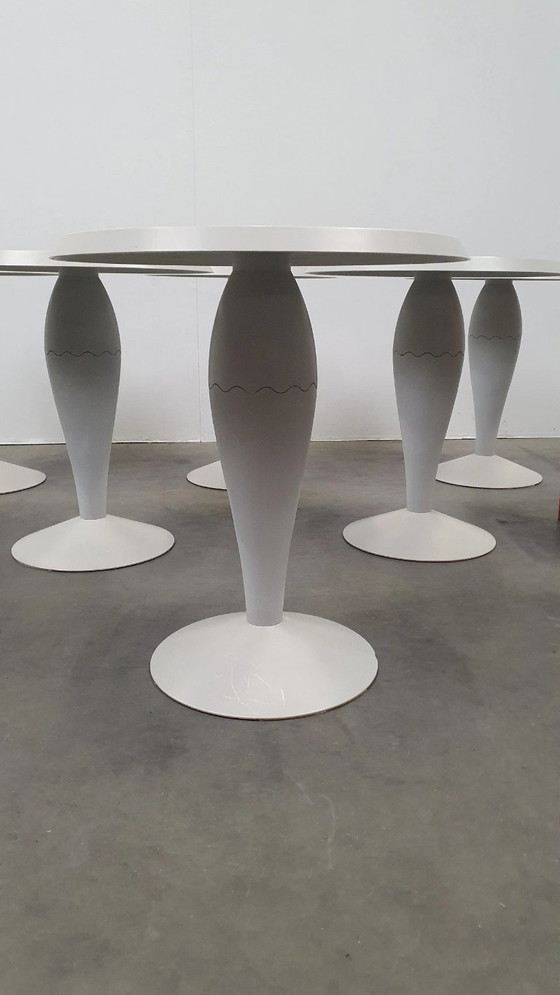 Image 1 of Mesa de jardín de diseño Miss Balù Philippe Starck Kartell