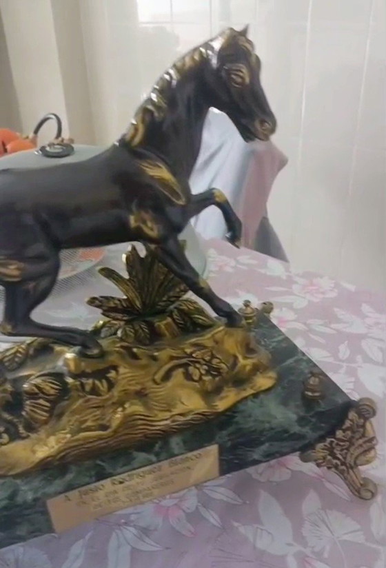 Image 1 of Cheval de bronze