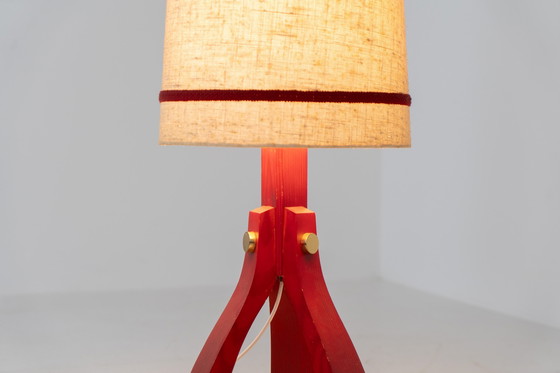 Image 1 of Lámpara de pie de estilo espacial con base de trípode (Alemania, década de 1970)