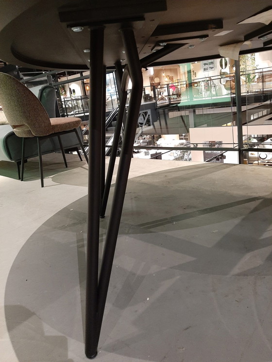 Vik dining table - Ø150cm - natural – XOOON (photo 6 of 6)