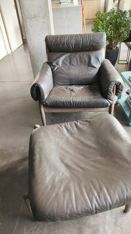 Magnifique fauteuil Durlet vintage avec son repose-pieds. – Wood, Leather (photo 2 of 10)