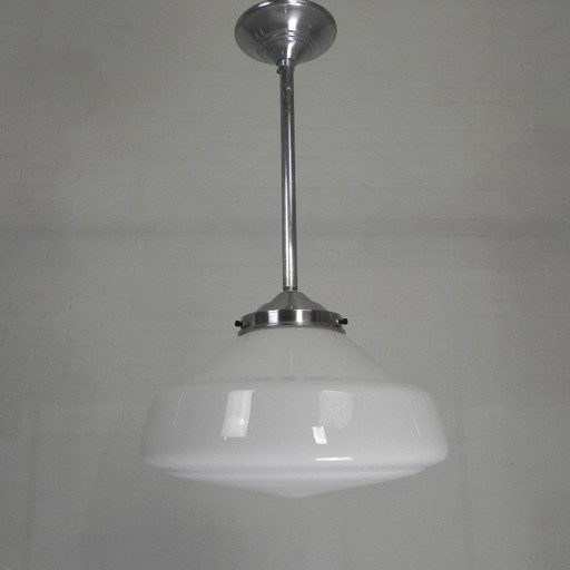 Lampada a sospensione Art Déco con paralume in vetro bianco, anni '30