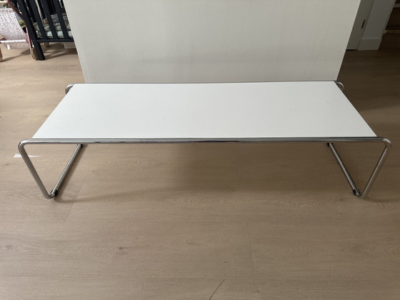Image 1 of Mesa de centro y mesa auxiliar de diseño combinados.