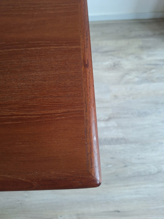 Image 1 of Table à manger danoise