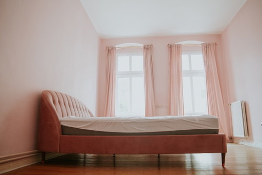 MADE.com Margot Bett – Blush Pink Samt – 180 × 200 cm – tweepersoonsbedden, Wood