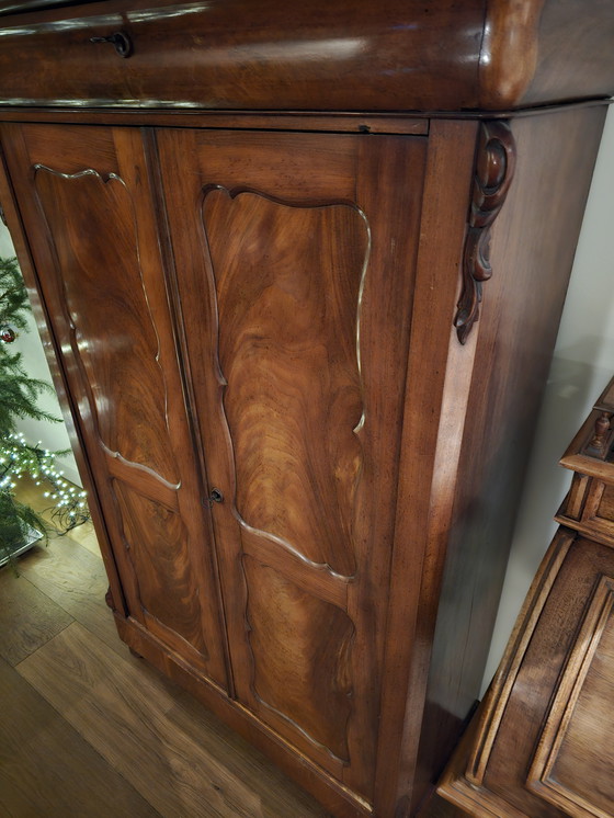 Image 1 of Antiguo armario holandés para ropa blanca con cajones, circa 1800 (transición a Biedermeier), muy buen estado.