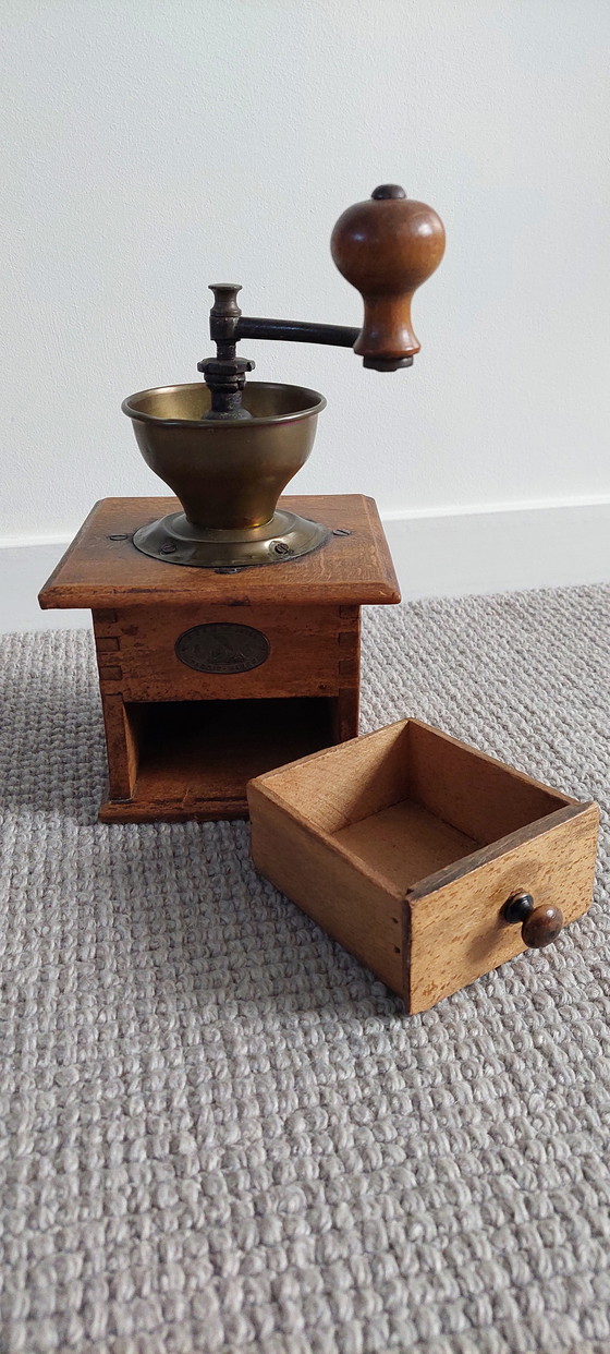 Image 1 of Manual coffee grinder by Robert Zassenhaus