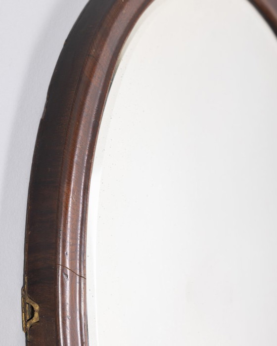 Image 1 of Miroir mural vintage en bois de noyer, design italien des années 1960