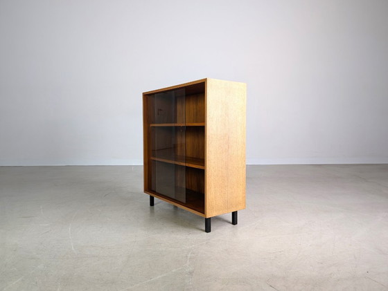 Image 1 of Credenza del Midcentury vetrina in noce credenza vintage 1960
