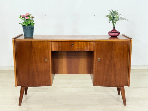 Vintage bureau uit het midden van de vorige eeuw