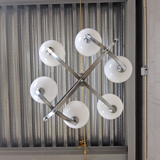 Image 1 of Lustre Art Déco ancien en chrome avec boules de verre, 1920