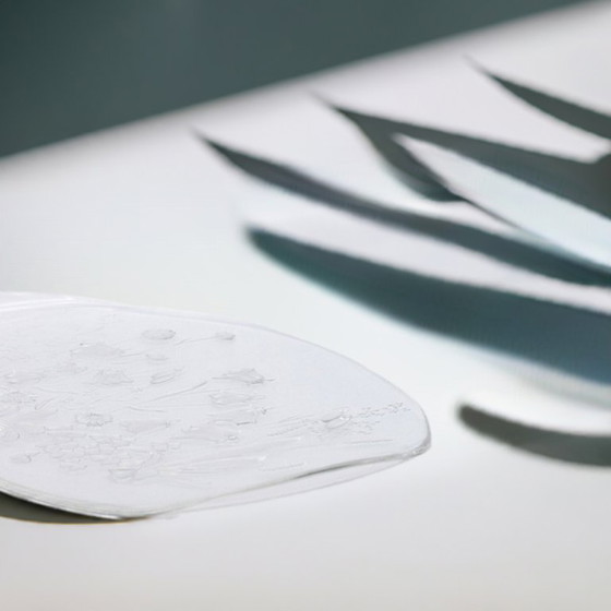 Image 1 of Savoir Vivre Crystal Tray Floral Design - vintage