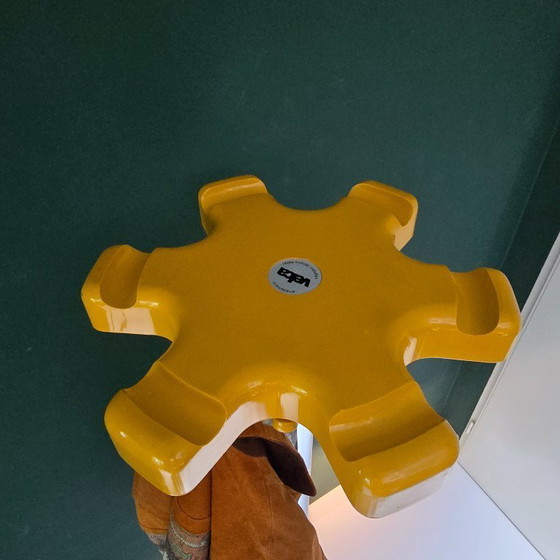 Image 1 of Porte-manteau Velca VIP – conçu par Roberto Lucchi et Paolo Orlandini – Italie, années 1970. Jaune et chromé.