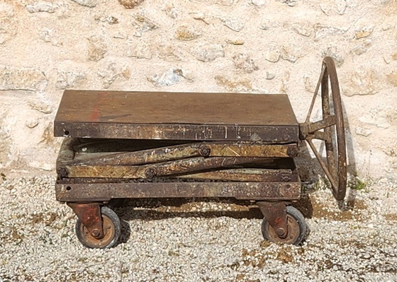 Image 1 of old industrial lifting table, industrial lifting table, machine tool furniture, jack