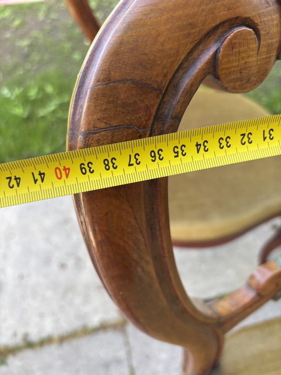 Image 1 of Six chaises Biedermeier anciennes, sculptures sur bois anciennes