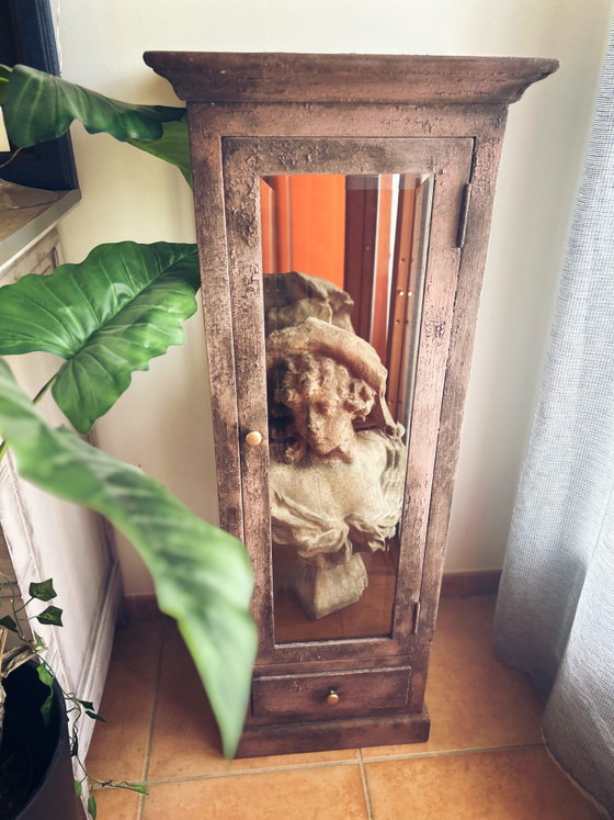 Antik-Stil, patinierte Vitrine – Wood (photo 9 of 14)