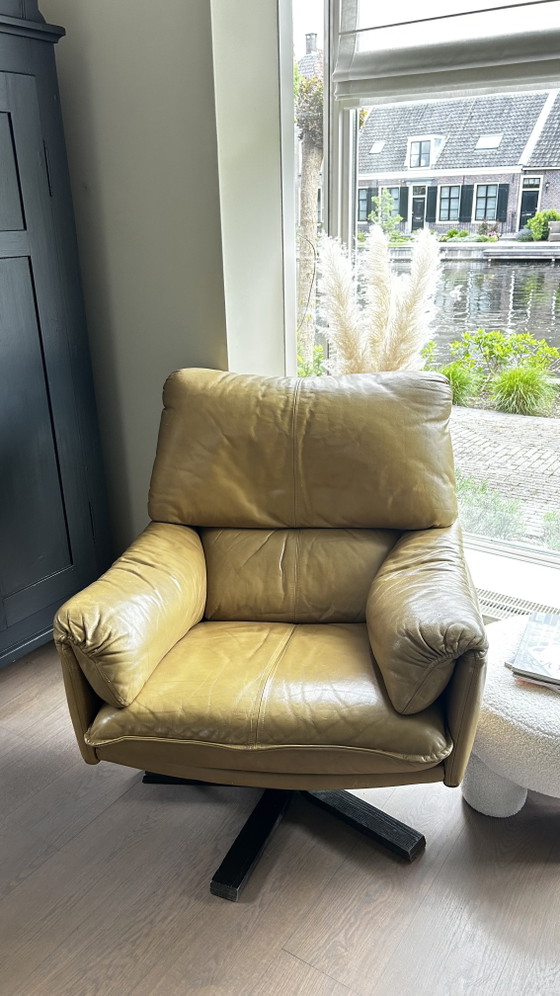Image 1 of Leolux CeCe armchair