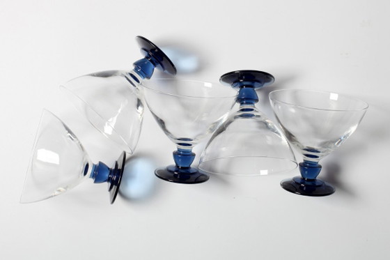 Juego de 5 copas de cristal azul de mediados de siglo / Luigi Bormioli / Parma / Italia / década de 1980 (photo 5 of 10)