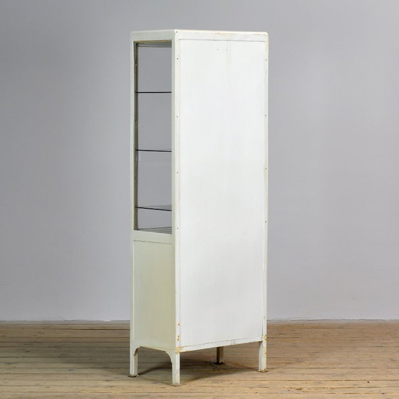 Gabinete médico antiguo, década de 1970. – Hosmet, Armarios, Glass, Metal (photo 9 of 9)
