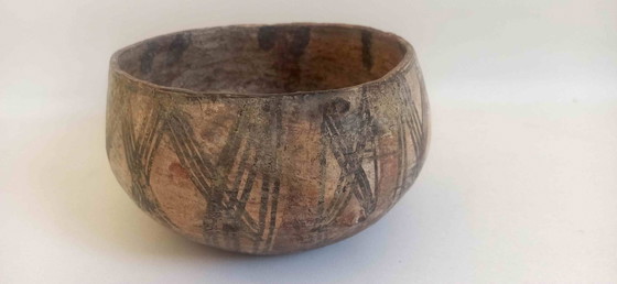 Image 1 of Large Ethnic-style bowl Early 20th century