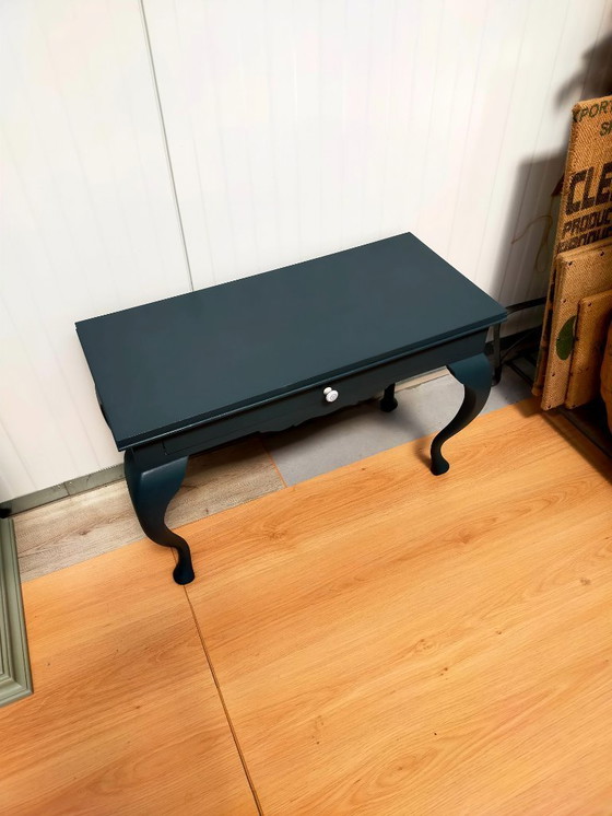 Image 1 of Tafeltje met lade (Queen Ann Stijl)