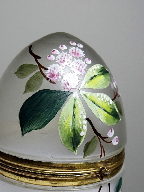 Image 1 of Boite oeuf verre givré émaillé et laiton ancien XIX-XXe