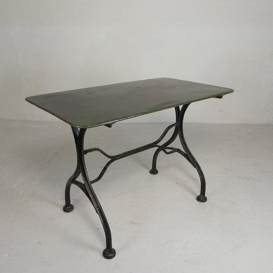 Image 1 of Table de bistro en acier, table de jardin à profil en T incurvé, années 1950