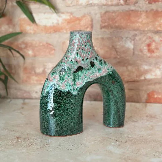 Jarrón artesanal azul barnizado mediano – Jarrones, Porcelana (photo 3 of 3)