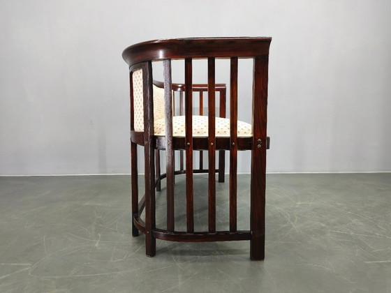 Image 1 of Toegeschreven aan Josef Hoffmann: Beukenhouten sofa, Weense Secession, jaren 1920