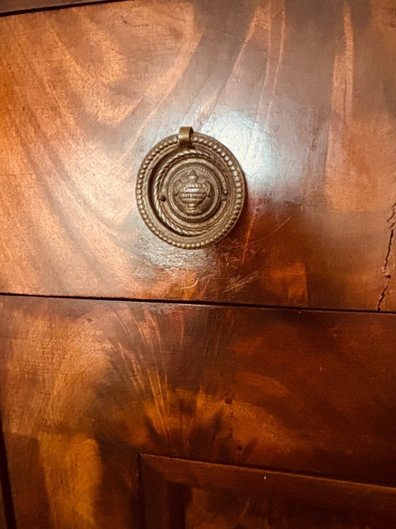 Image 1 of Escritorio antiguo de caoba