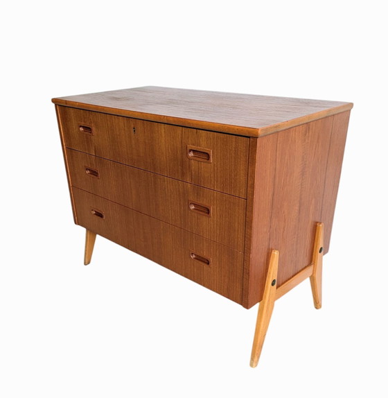 Image 1 of commode scandinave vintage