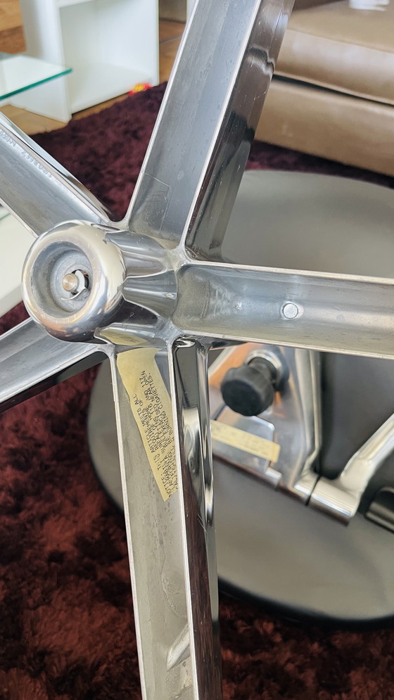 Image 1 of Sillón Herman Miller Equa Executive