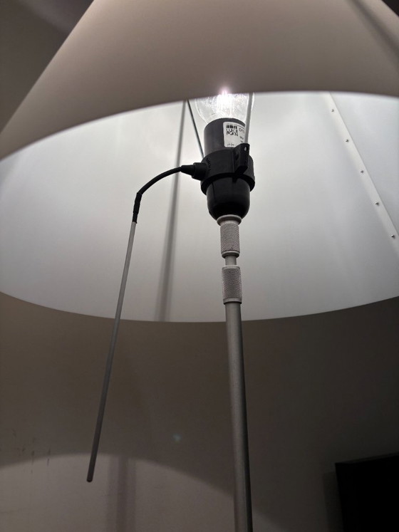 Luceplan Costanza Telescopic Table Lamp with Switch Aluminium/White (photo 4 of 9)