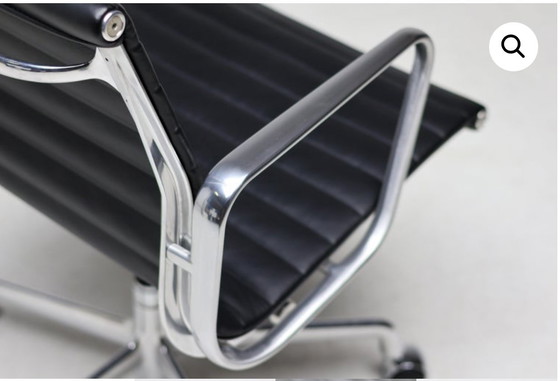 Image 1 of Herman Miller EA117 (USA EA335)