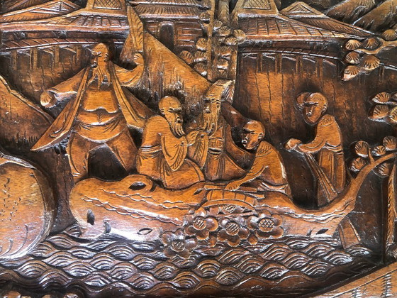 Image 1 of Coffre antique en bois de camphrier