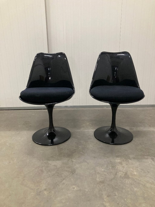 2 replica Saarinen Tulip chair black dining chair