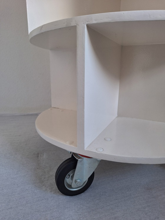 Mobile rotondo ispirato al design di Roderick Vos – Librerie, Wood (photo 5 of 5)