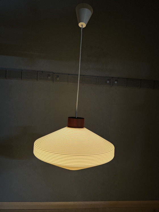 Image 1 of Lampada a sospensione vintage con dettagli in legno