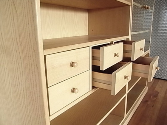 Image 1 of 'Die Collection' Wohnwand 8-teilig mit Vitrine, Schubladenkonsolen, Bücherborden in Esche natur Esche